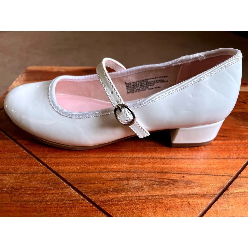 Cat & Jack Girls White Patent Mary Jane Block Heel Dress Shoes Size 2 NEW